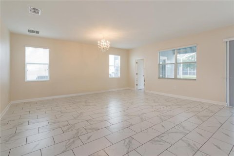 Casa en venta en Davenport, Florida, 6 dormitorios, 310.2 m2 № 2258329 - foto 5