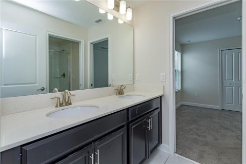Casa en venta en Davenport, Florida, 6 dormitorios, 310.2 m2 № 2258329 - foto 22