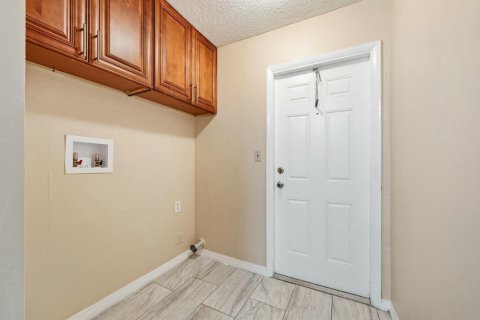 Villa ou maison à vendre à Belle Glade, Floride: 4 chambres, 114.27 m2 № 2394755 - photo 10
