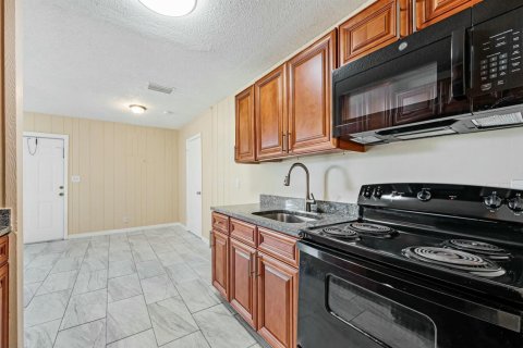 Villa ou maison à vendre à Belle Glade, Floride: 4 chambres, 114.27 m2 № 2394755 - photo 9