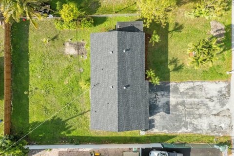 Villa ou maison à vendre à Belle Glade, Floride: 4 chambres, 114.27 m2 № 2394755 - photo 22