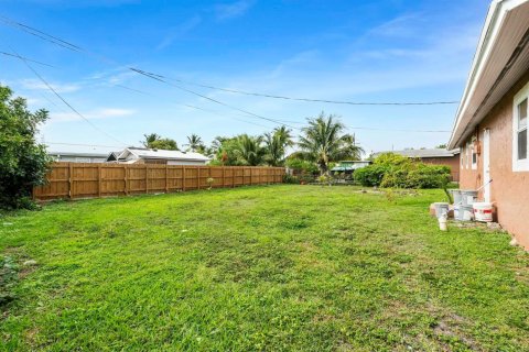 Villa ou maison à vendre à Belle Glade, Floride: 4 chambres, 114.27 m2 № 2394755 - photo 19