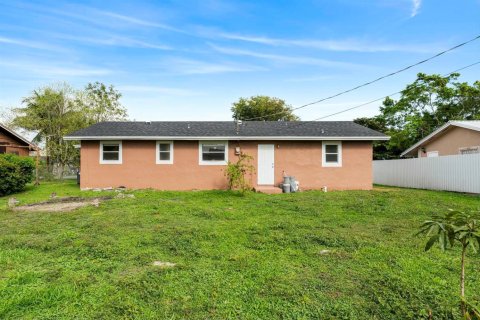 Villa ou maison à vendre à Belle Glade, Floride: 4 chambres, 114.27 m2 № 2394755 - photo 20