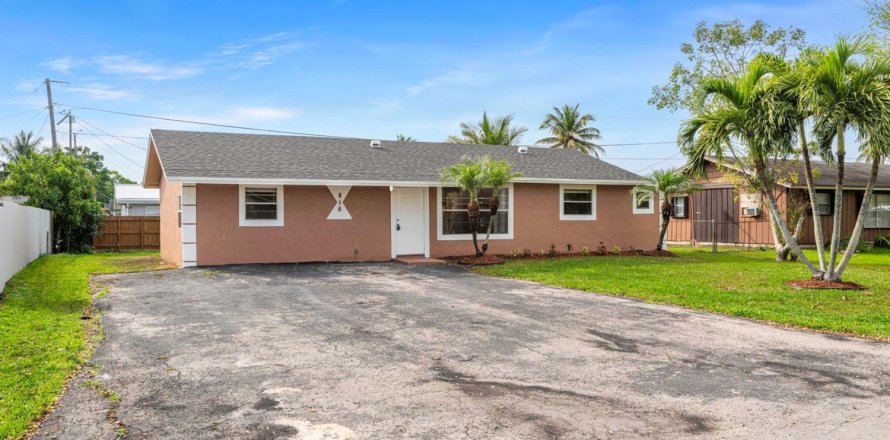 Villa ou maison à Belle Glade, Floride 4 chambres, 114.27 m2 № 2394755