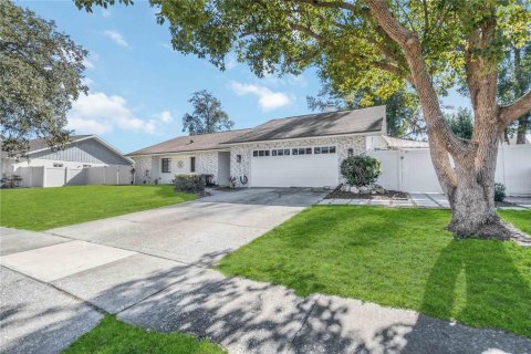 Villa ou maison à louer à Orlando, Floride: 3 chambres, 146.97 m2 № 2166542 - photo 4