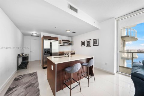 Condominio en alquiler en Miami, Florida, 1 dormitorio, 60.48 m2 № 1991048 - foto 7