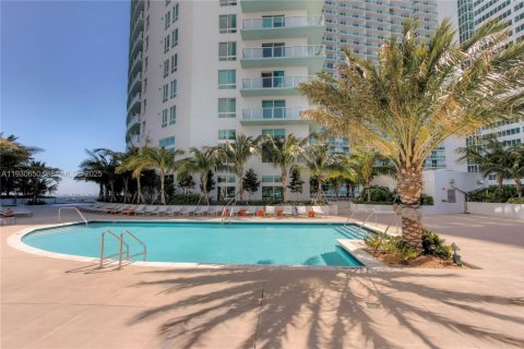 Condominio en alquiler en Miami, Florida, 1 dormitorio, 60.48 m2 № 1991048 - foto 26