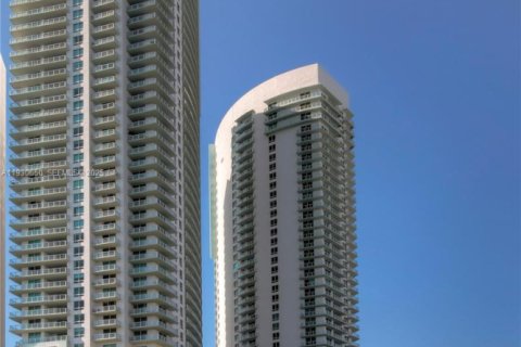 Condominio en alquiler en Miami, Florida, 1 dormitorio, 60.48 m2 № 1991048 - foto 27