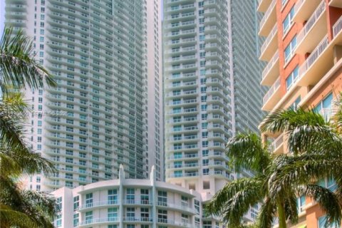 Condominio en alquiler en Miami, Florida, 1 dormitorio, 60.48 m2 № 1991048 - foto 28