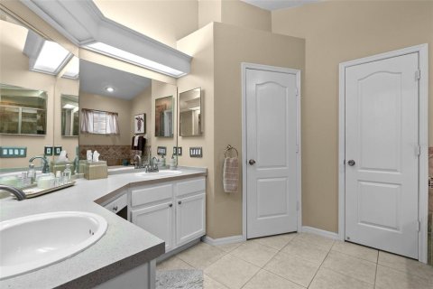 House in Lutz, Florida 4 bedrooms, 154.68 sq.m. № 1722273 - photo 23