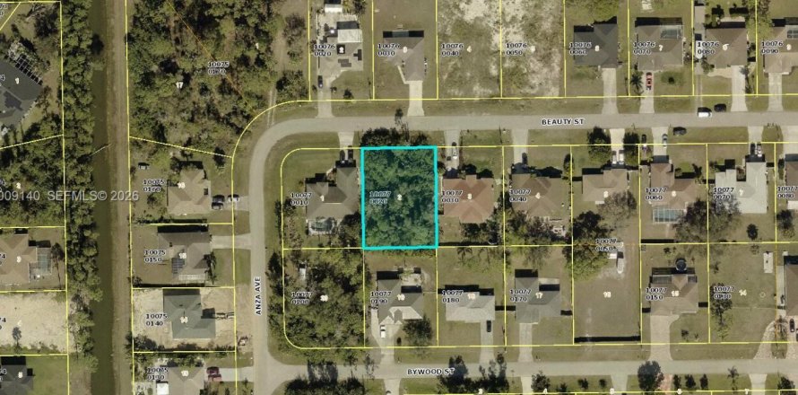 Immobilier commercial à Lehigh Acres, Floride № 2170975