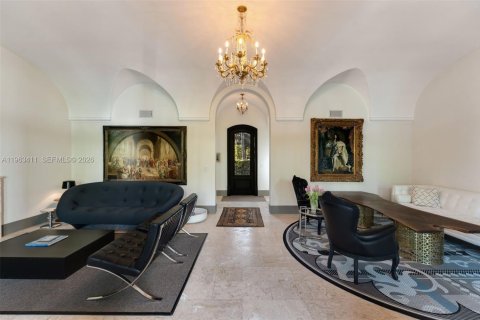 House in Key Biscayne, Florida 4 bedrooms, 340.58 sq.m. № 2030443 - photo 13