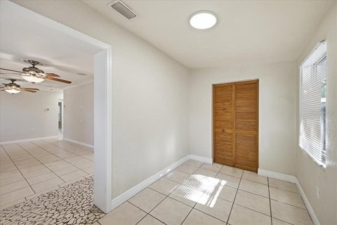 House in Bradenton, Florida 5 bedrooms, 238.29 sq.m. № 2148618 - photo 29