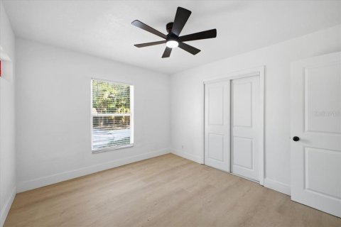 House in Bradenton, Florida 5 bedrooms, 238.29 sq.m. № 2148618 - photo 25