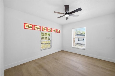 House in Bradenton, Florida 5 bedrooms, 238.29 sq.m. № 2148618 - photo 24