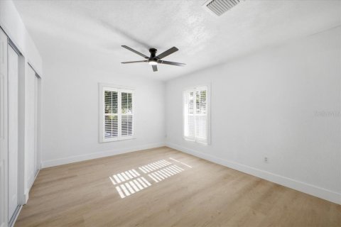 House in Bradenton, Florida 5 bedrooms, 238.29 sq.m. № 2148618 - photo 16
