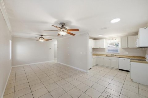 House in Bradenton, Florida 5 bedrooms, 238.29 sq.m. № 2148618 - photo 30