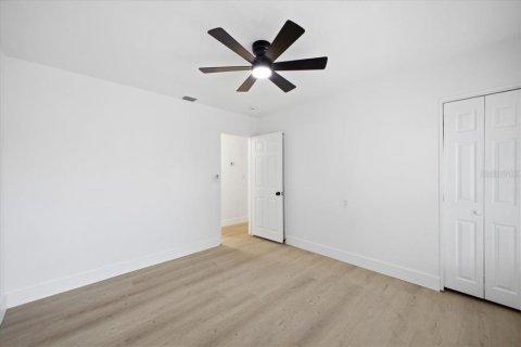 House in Bradenton, Florida 5 bedrooms, 238.29 sq.m. № 2148618 - photo 18