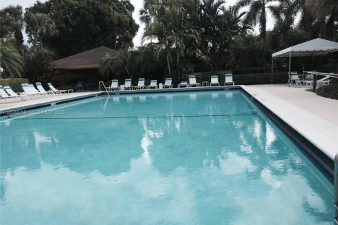 Condo in Pompano Beach, Florida, 3 bedrooms  № 2243300 - photo 19