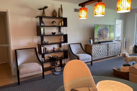 Condo in Pompano Beach, Florida, 3 bedrooms  № 2243300 - photo 7