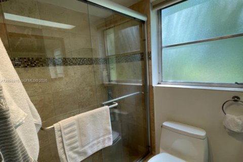 Condo in Pompano Beach, Florida, 3 bedrooms  № 2243300 - photo 17
