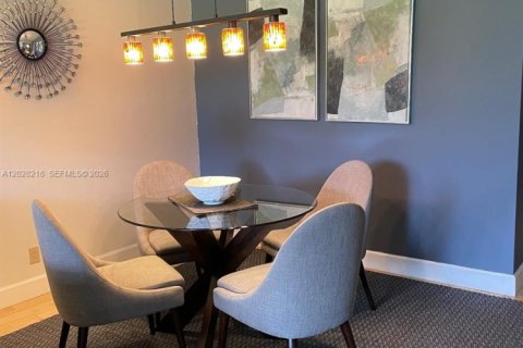 Condo in Pompano Beach, Florida, 3 bedrooms  № 2243300 - photo 6