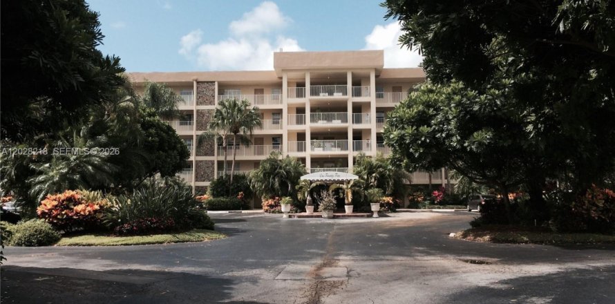 Condo in Pompano Beach, Florida, 3 bedrooms  № 2243300