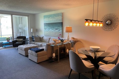 Condo in Pompano Beach, Florida, 3 bedrooms  № 2243300 - photo 5
