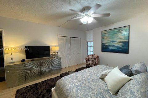 Condo in Pompano Beach, Florida, 3 bedrooms  № 2243300 - photo 13