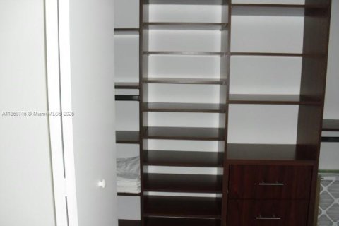 Condominio en venta en Miami, Florida, 3 dormitorios, 173.73 m2 № 1886617 - foto 28