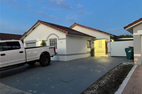 Villa ou maison à Miami, Floride 3 chambres, 113.71 m2 № 2005206