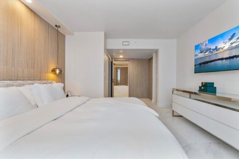 Снять в аренду кондоминиум в Халландейл-Бич, Флорида 2 спальни, 111.48м2, № 1974152 - фото 17