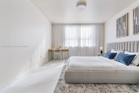 Снять в аренду кондоминиум в Халландейл-Бич, Флорида 2 спальни, 111.48м2, № 1974152 - фото 22