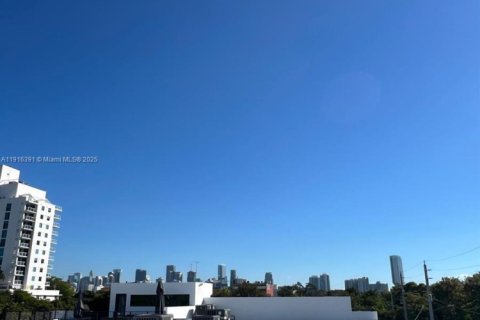 Touwnhouse à vendre à Miami, Floride: 4 chambres, 222.97 m2 № 1971889 - photo 26