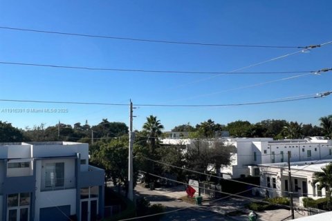 Touwnhouse à vendre à Miami, Floride: 4 chambres, 222.97 m2 № 1971889 - photo 28