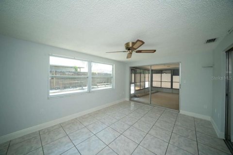 Снять в аренду виллу или дом в Порт-Ричи, Флорида 7 комнат, 143.53м2, № 1886058 - фото 13