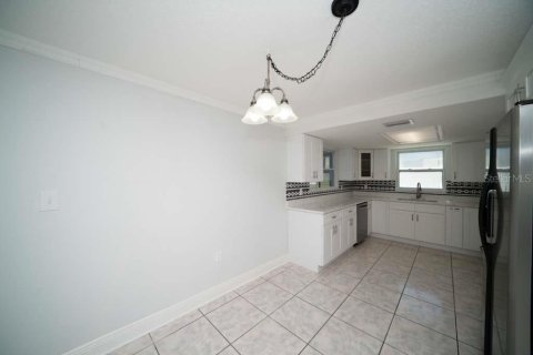 Снять в аренду виллу или дом в Порт-Ричи, Флорида 7 комнат, 143.53м2, № 1886058 - фото 14