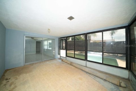 Снять в аренду виллу или дом в Порт-Ричи, Флорида 7 комнат, 143.53м2, № 1886058 - фото 17