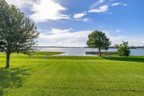 Villa ou maison à vendre à Auburndale, Floride: 5 chambres, 242.66 m2 № 2296396 - photo 16