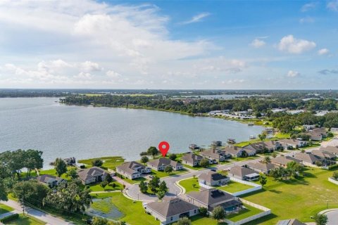 Villa ou maison à vendre à Auburndale, Floride: 5 chambres, 242.66 m2 № 2296396 - photo 4