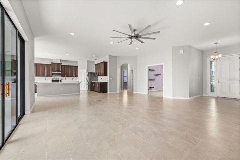 Villa ou maison à vendre à Auburndale, Floride: 5 chambres, 242.66 m2 № 2296396 - photo 9