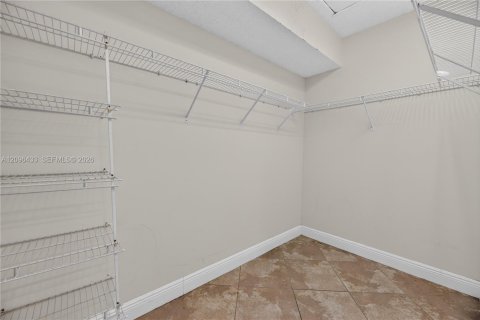 Copropriété à vendre à Pembroke Pines, Floride: 2 chambres, 110.74 m2 № 2393377 - photo 13