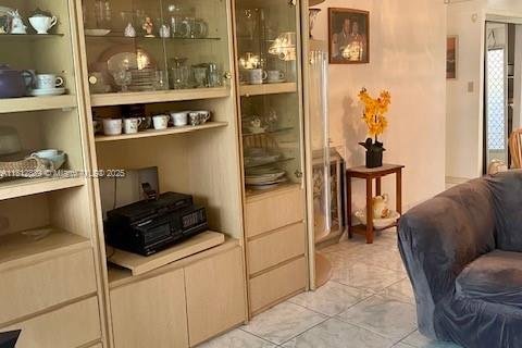 Снять в аренду кондоминиум в Санрайз, Флорида 1 спальня, 59.46м2, № 1977880 - фото 1