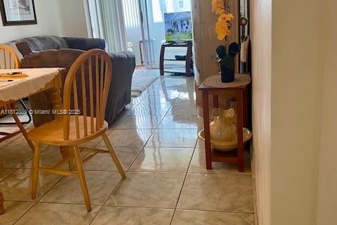 Снять в аренду кондоминиум в Санрайз, Флорида 1 спальня, 59.46м2, № 1977880 - фото 2