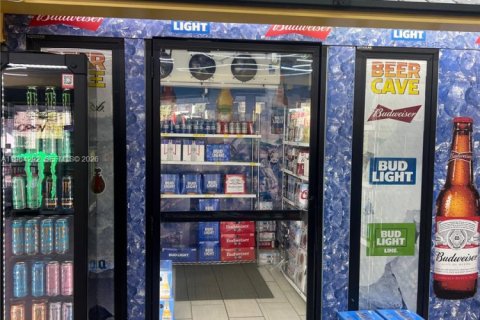 Commercial property in New Port Richey, Florida № 2026757 - photo 15