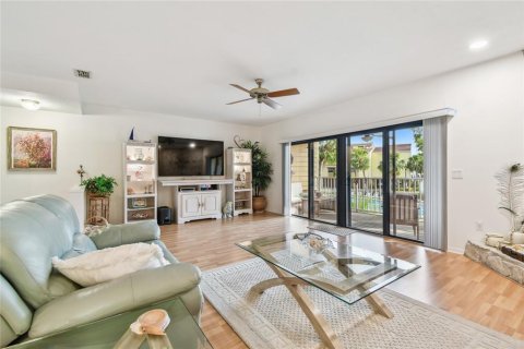 Copropriété à vendre à Treasure Island, Floride: 3 chambres, 188.13 m2 № 1688062 - photo 10
