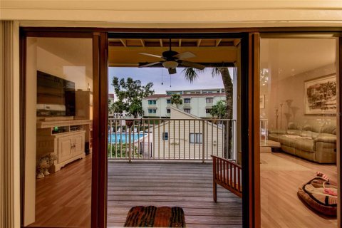 Copropriété à vendre à Treasure Island, Floride: 3 chambres, 188.13 m2 № 1688062 - photo 15