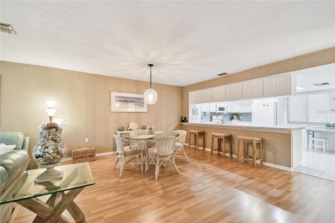 Copropriété à vendre à Treasure Island, Floride: 3 chambres, 188.13 m2 № 1688062 - photo 13