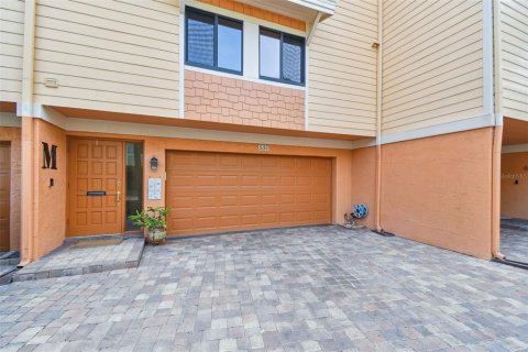 Copropriété à vendre à Treasure Island, Floride: 3 chambres, 188.13 m2 № 1688062 - photo 1