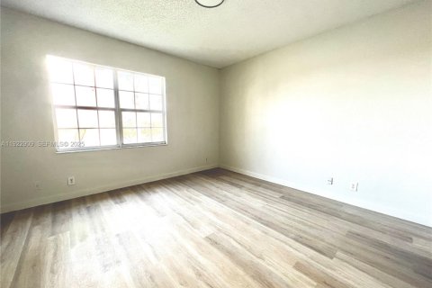 Touwnhouse à louer à Weston, Floride: 3 chambres, 136.47 m2 № 1976731 - photo 17